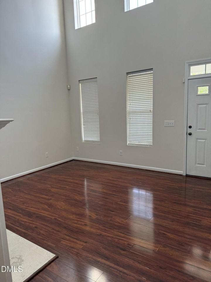 537 Writers Way - Photo 3 of 11