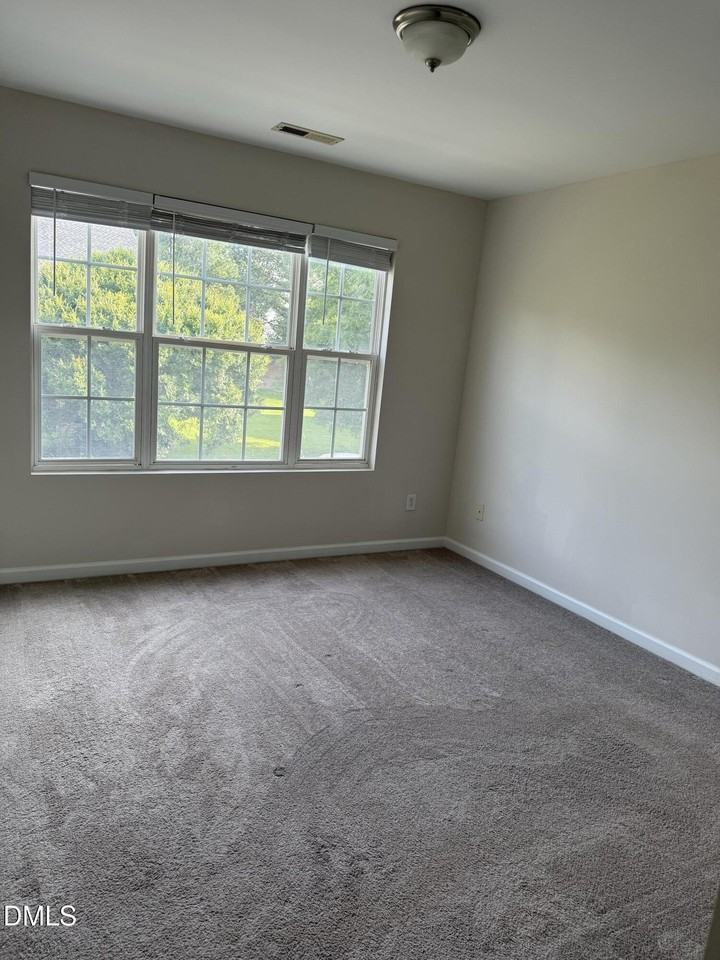537 Writers Way - Photo 4 of 11