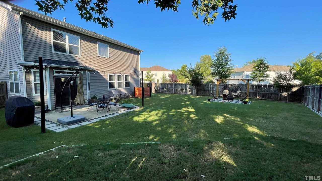 324 Amacord Way - Photo 4 of 16