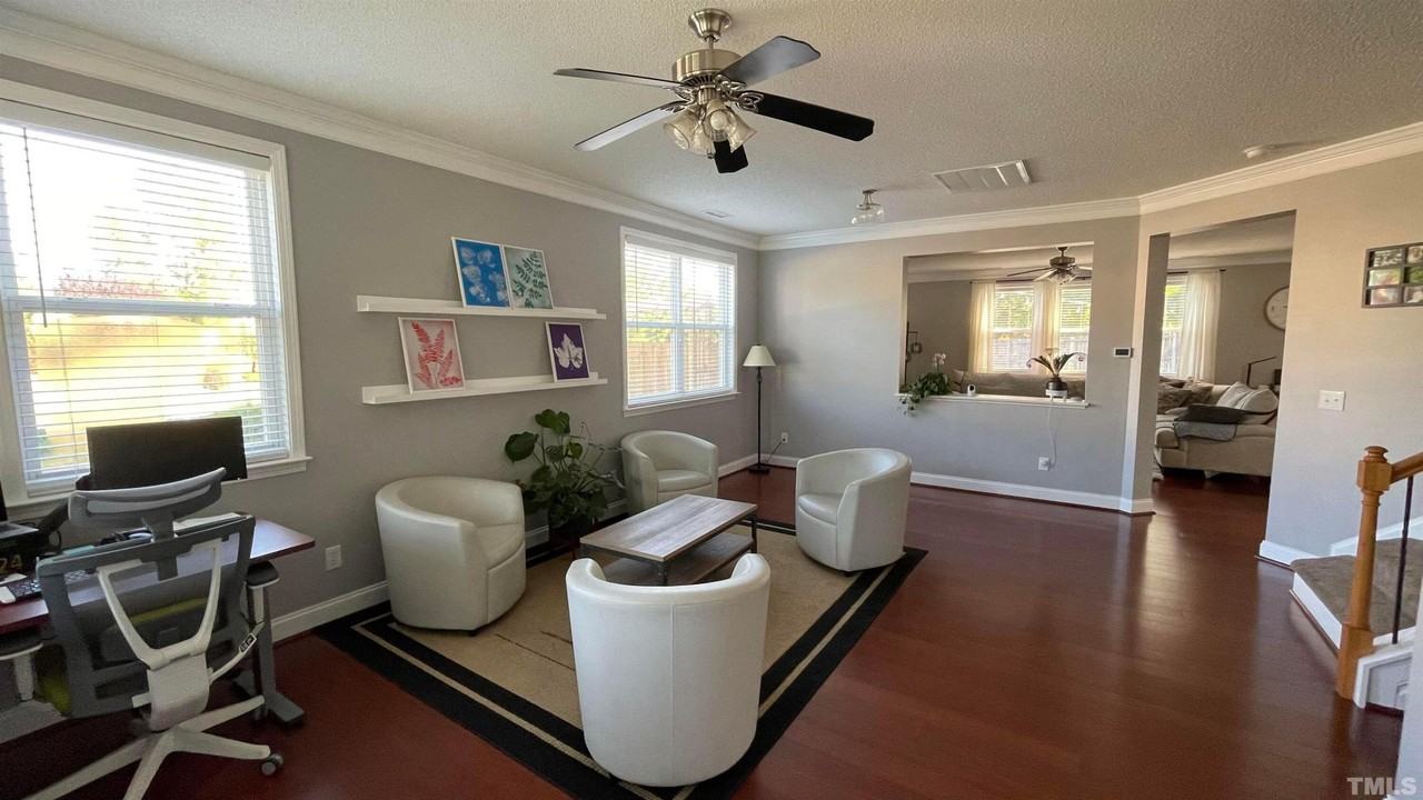 324 Amacord Way - Photo 5 of 16