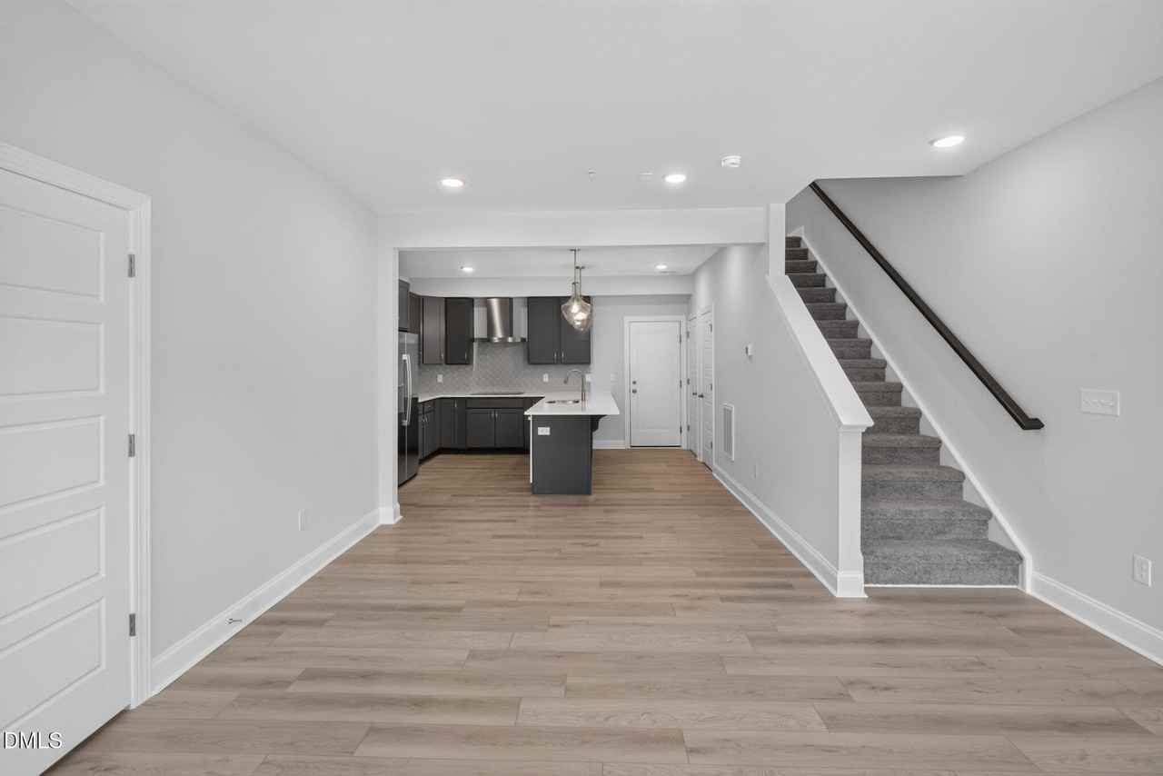 10567 Pleasant Branch Dr #101 - Photo 3 of 27
