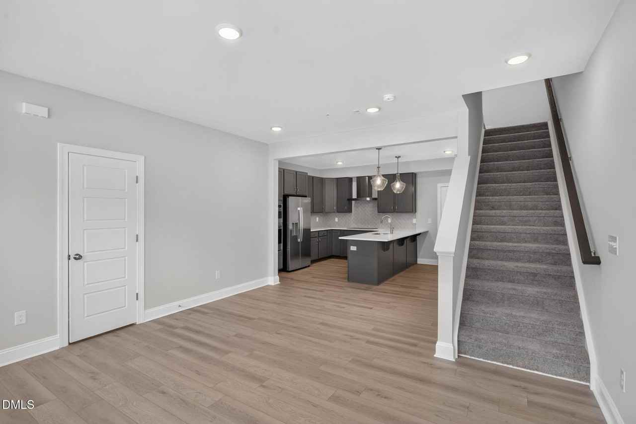 10567 Pleasant Branch Dr #101 - Photo 4 of 27