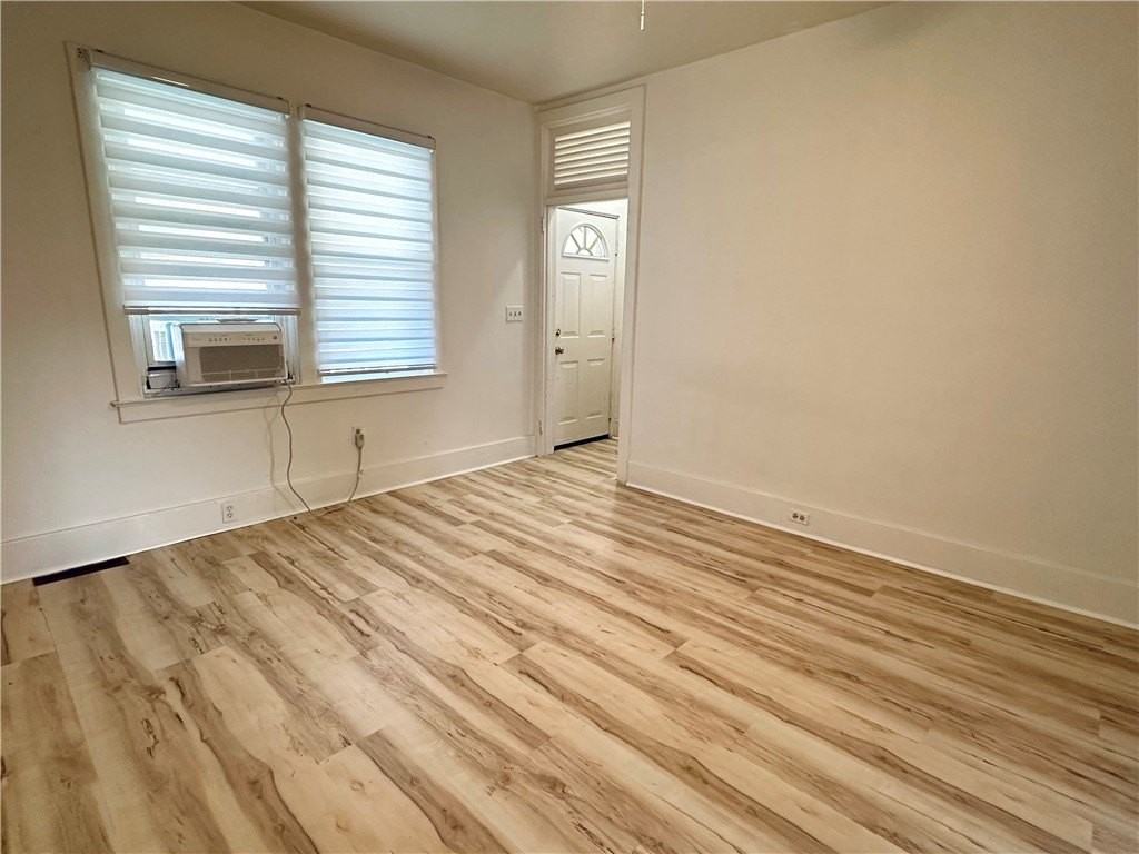 410 Freeport Rd - Photo 5 of 13