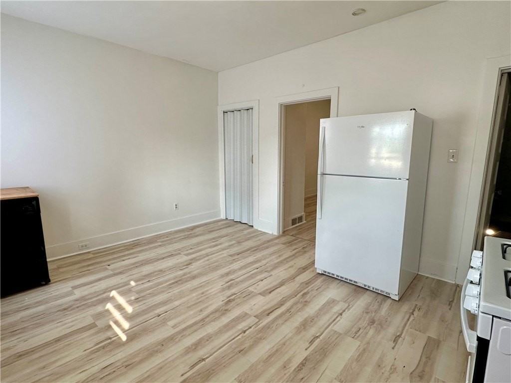 410 Freeport Rd - Photo 7 of 13