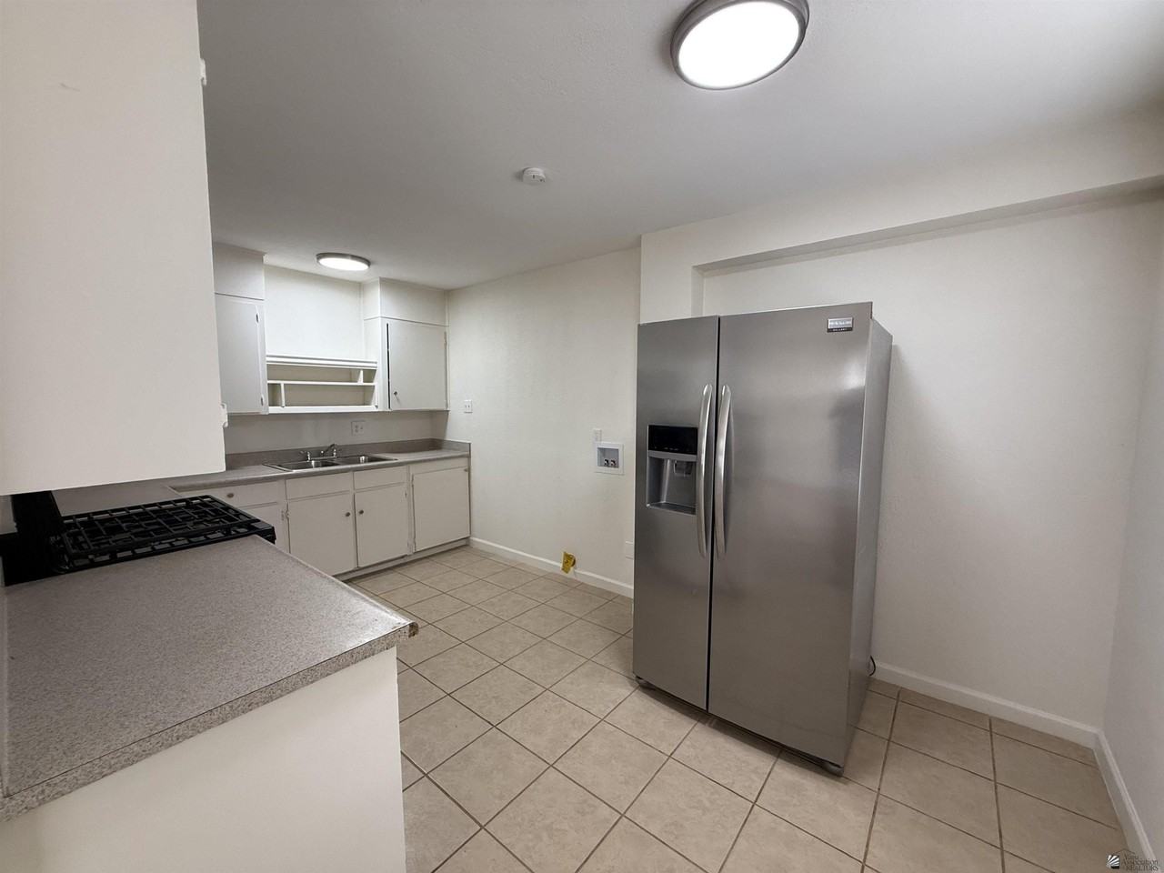 723 N Musgrove Ave - Photo 6 of 17