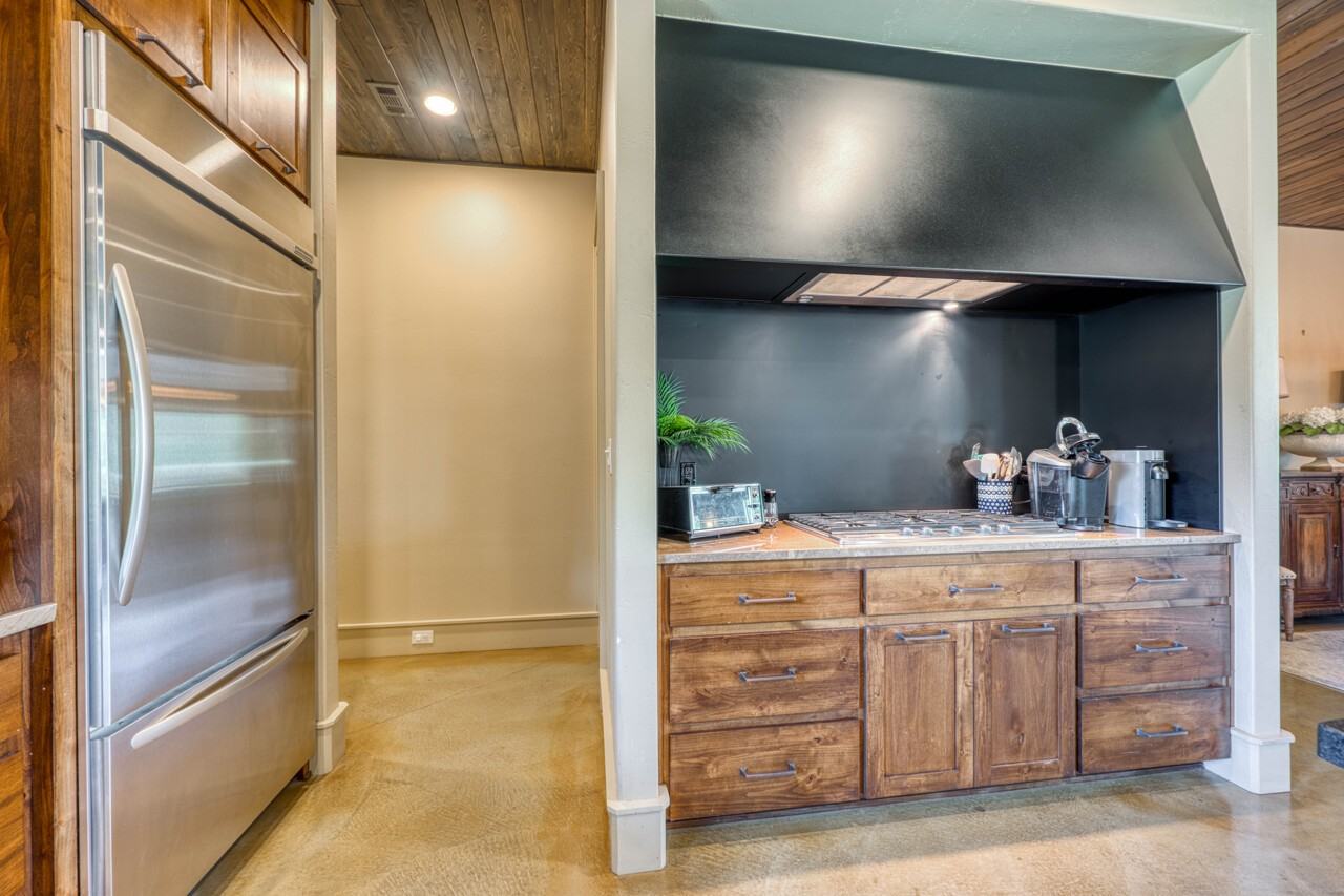 130 Christine Cir #1 - Photo 7 of 19