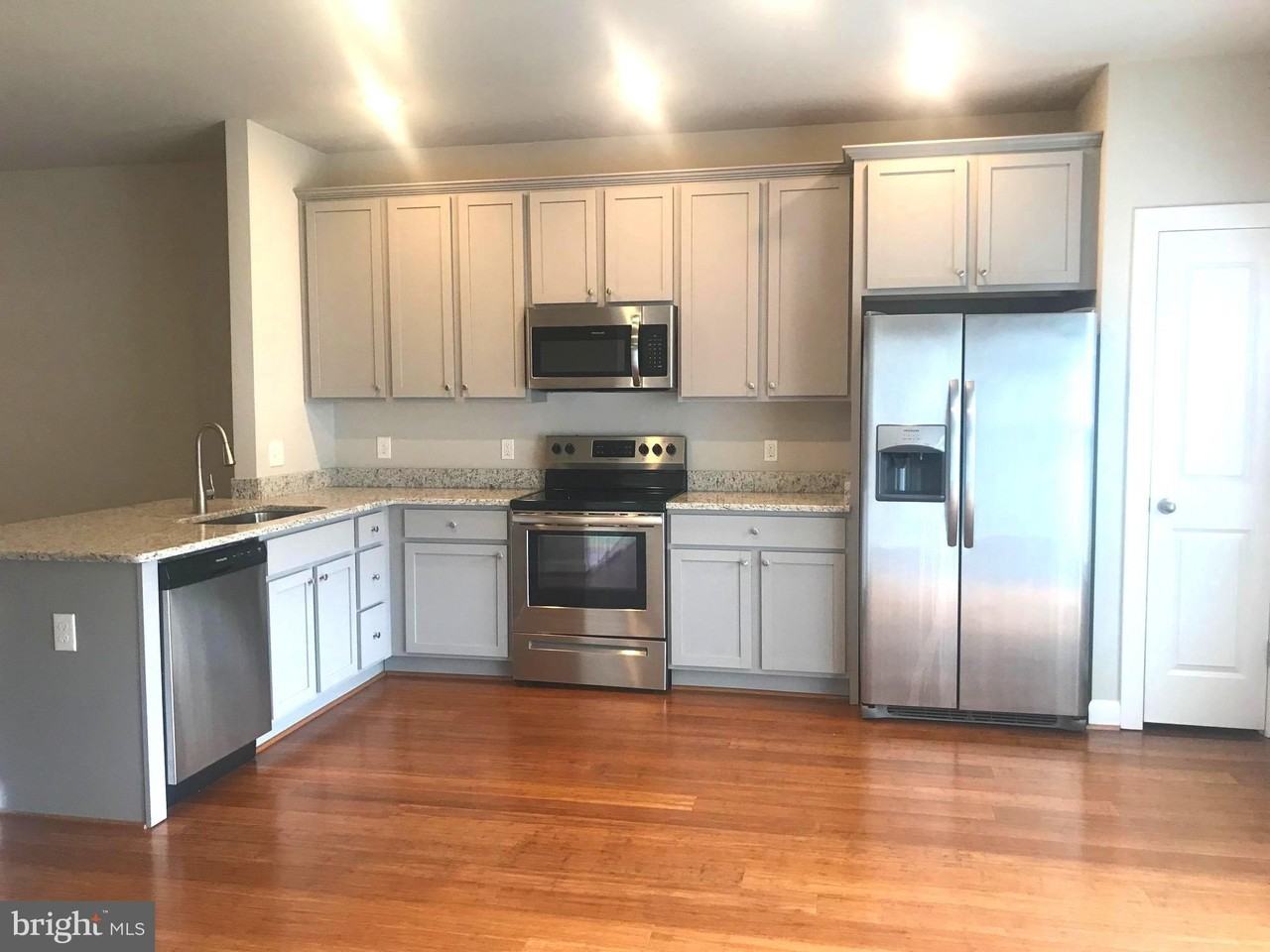 19 Andrews Pl - Photo 4 of 12