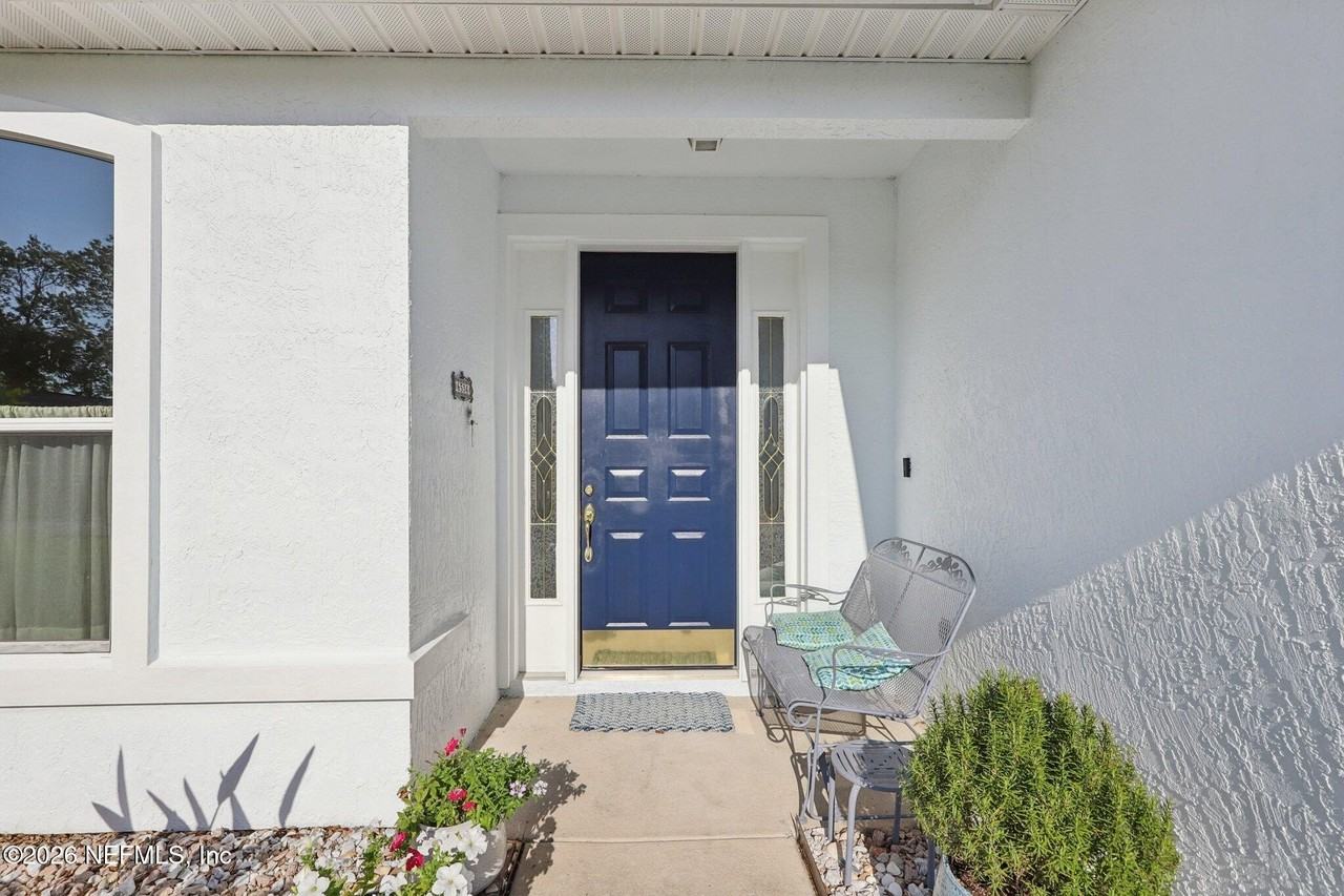 6534 Burnham Cir - Photo 4 of 40
