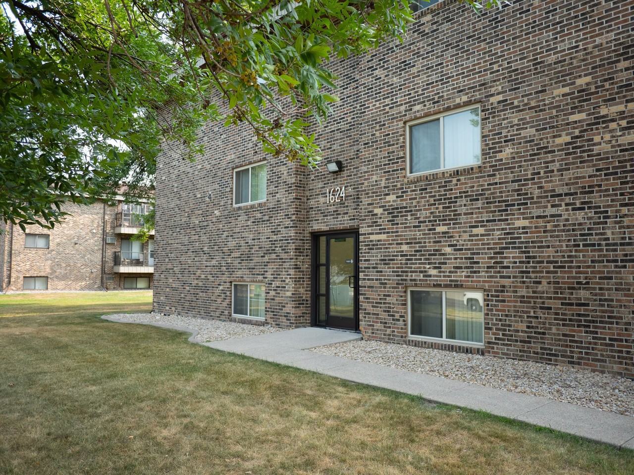 Gateway Circle Apartments - Photo 4 of 18