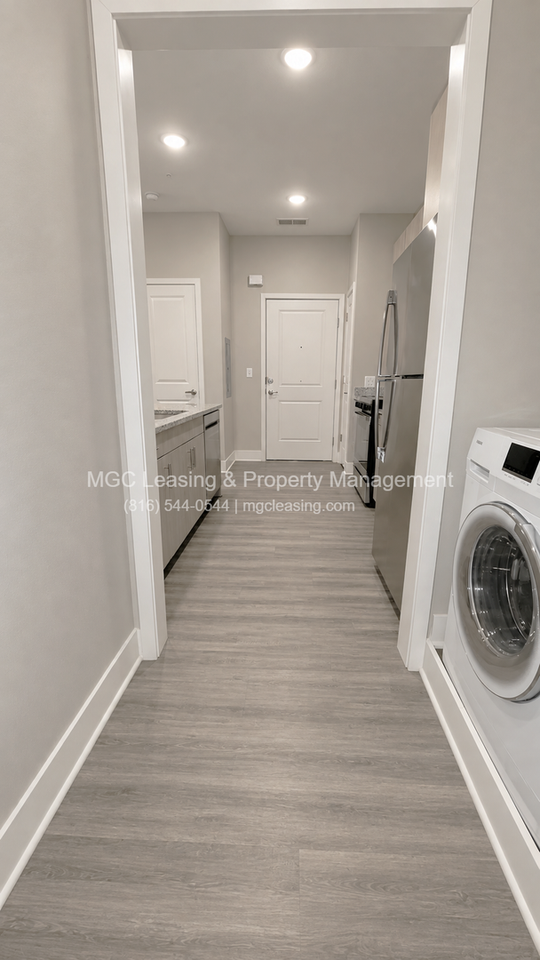 Brighton Crossing Apartments - Photo 7 of 36