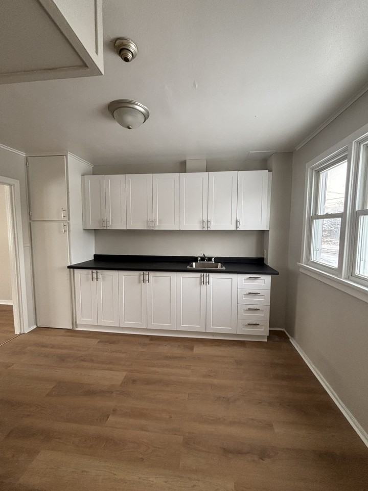1 - 18 Caen Court - Photo 3 of 10