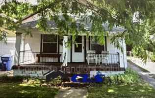 featured image of 1526 Woodley Ave