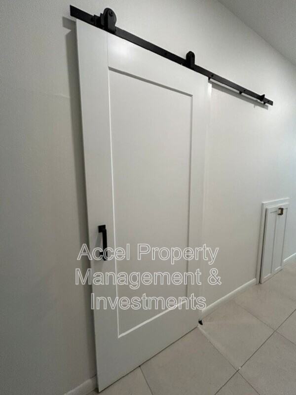 209 N 28th St - Photo 2 of 21