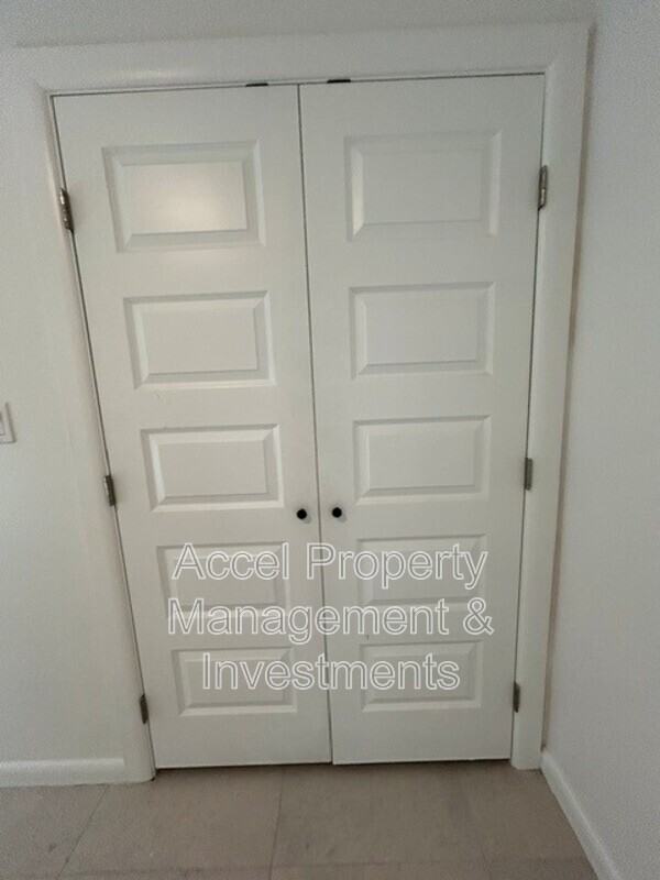 209 N 28th St - Photo 4 of 21