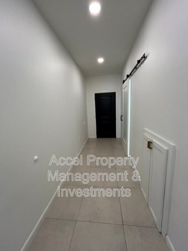 209 N 28th St - Photo 5 of 21