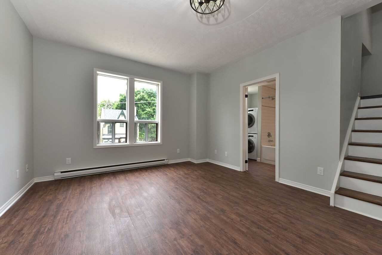 32 Cartwright St - Photo 2 of 27