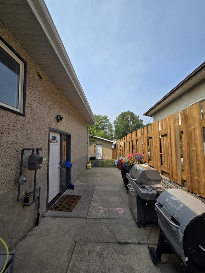 39 Dalton Bay Nw - Photo 2 of 21