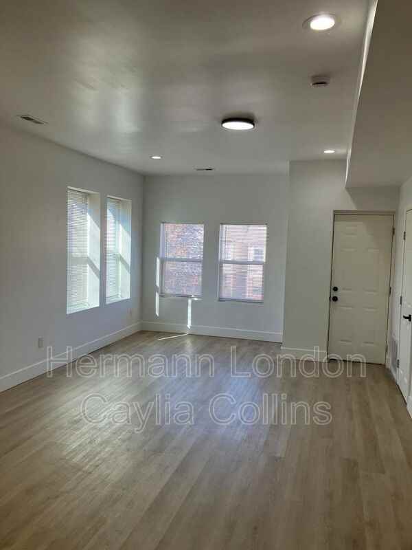 5832 Etzel Ave #5834-1F - Photo 3 of 10