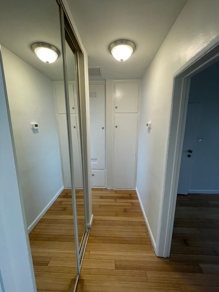 833 West 97th Street #4 - Photo 5 of 9