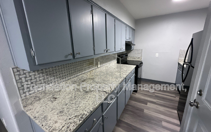 1283 E Raines Rd #2 - Photo 6 of 11