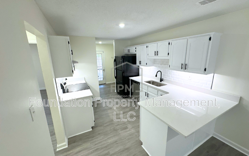 1818 Winship Dr - Photo 6 of 20