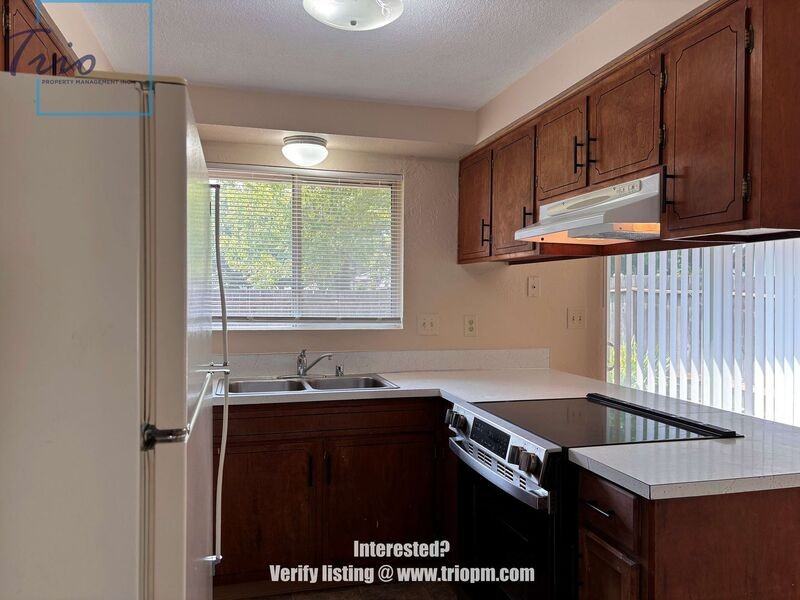 1010 Satre St - Photo 5 of 19