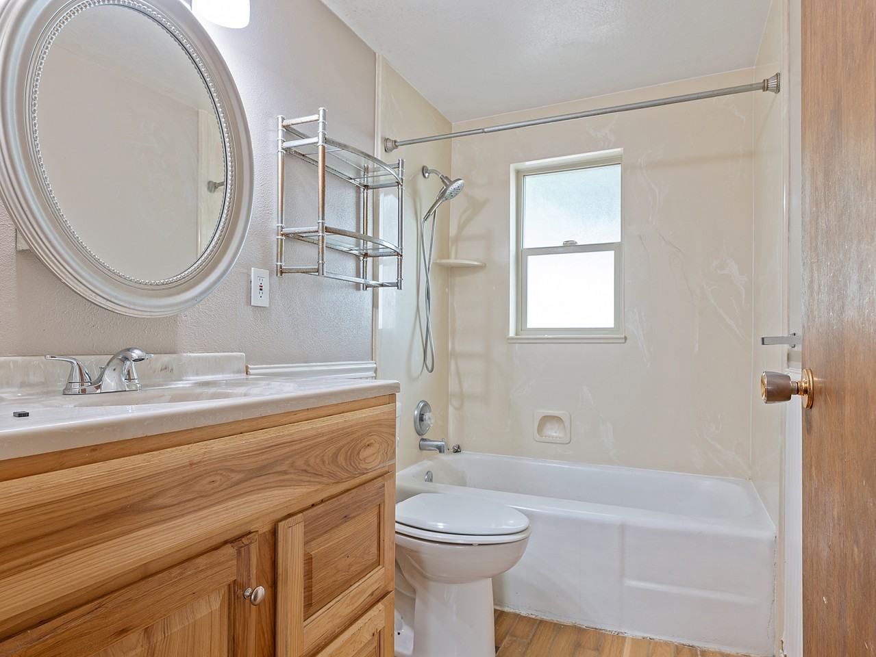 525 Monroe Blvd #1 - Photo 7 of 20