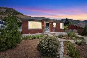 featured image of 734 Taylor Ave #1