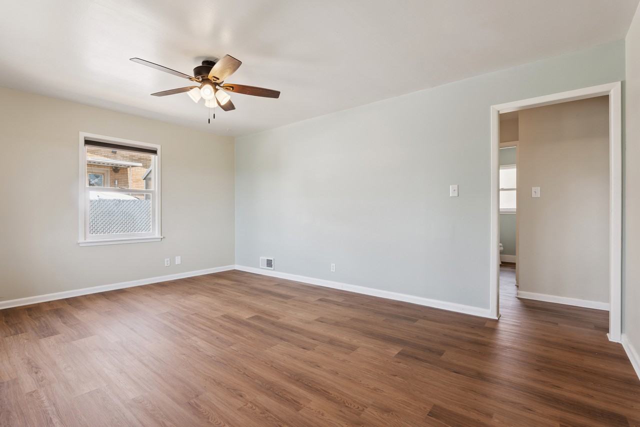 734 Taylor Ave #1 - Photo 4 of 11