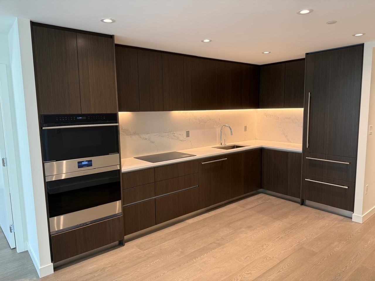 785 Harbourside Drive #505 - Photo 4 of 40