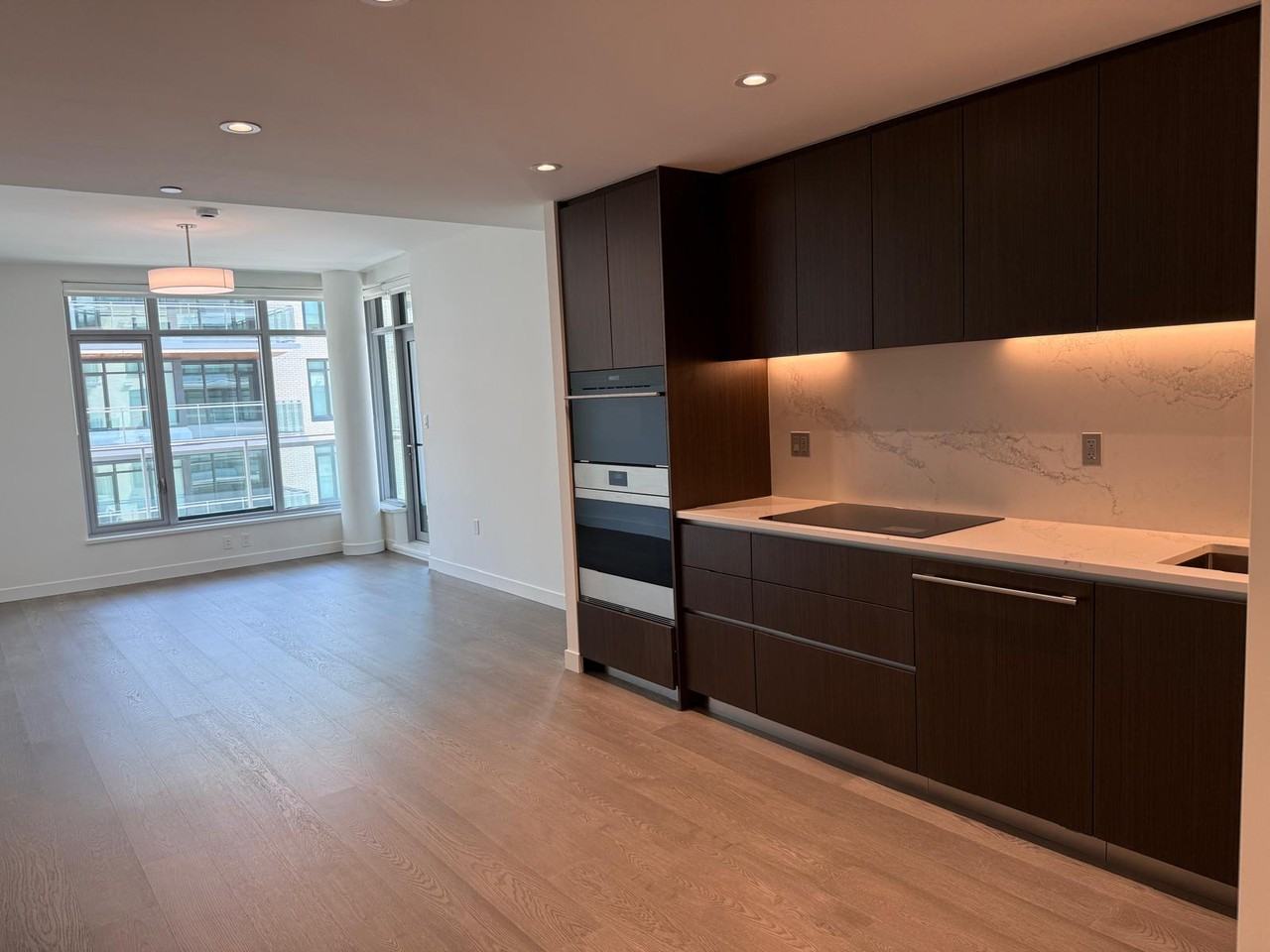 785 Harbourside Drive #505 - Photo 6 of 40