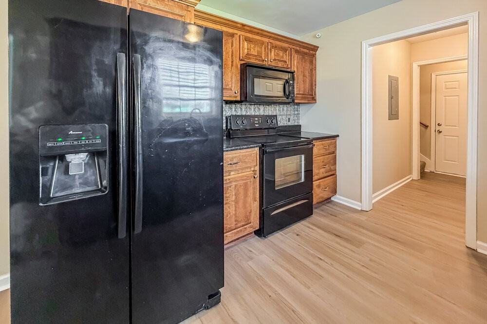 304 Cheairs Ct - Photo 6 of 17