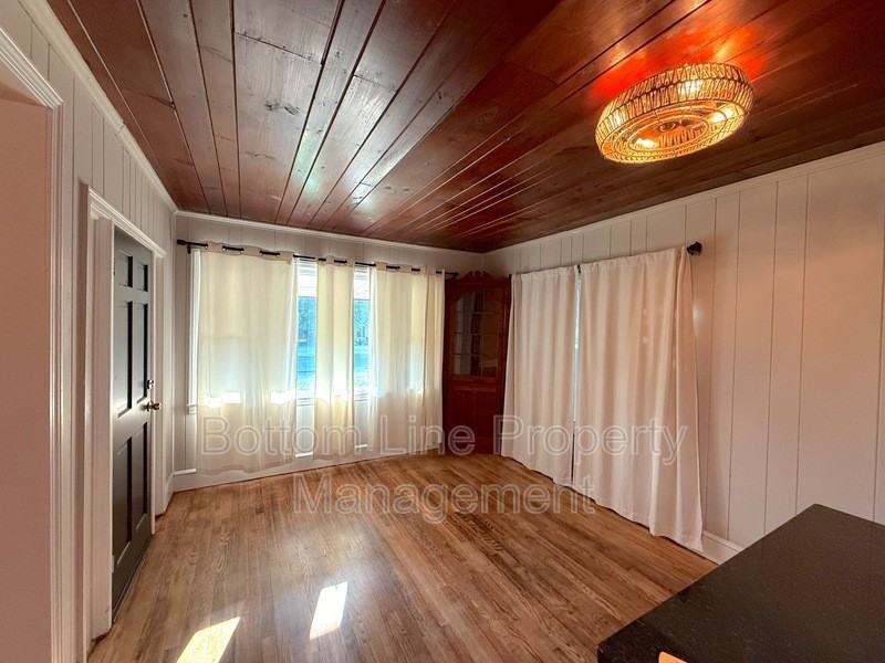 613 Charlotte Ave #A - Photo 4 of 13