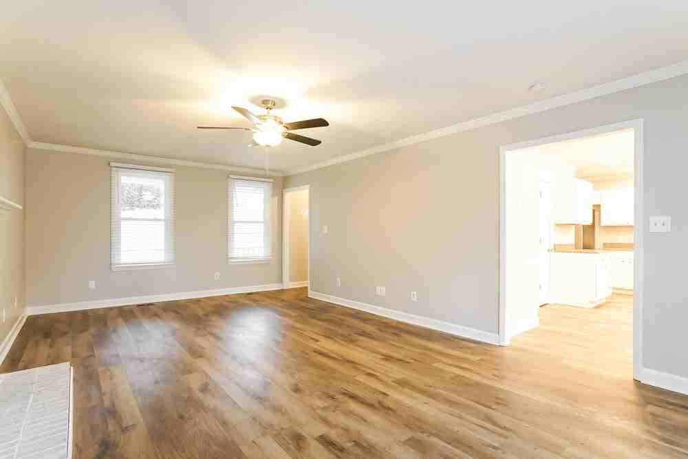 1001 Jumper Dr - Photo 6 of 17