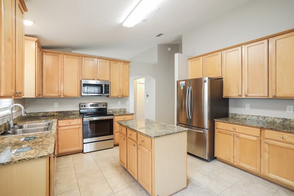 952 Silver Spring Ct - Photo 6 of 16