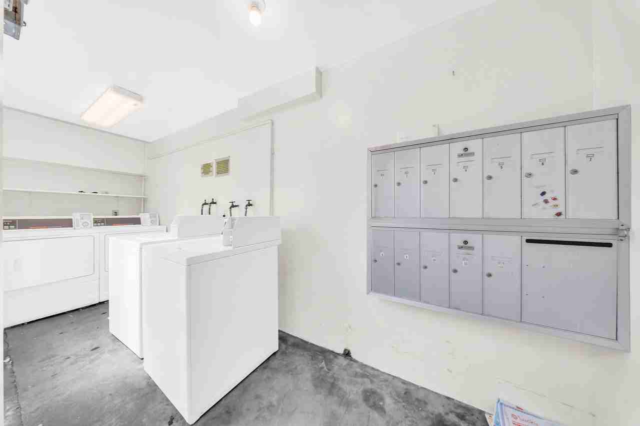 945 Kearney St #12 - Photo 6 of 46