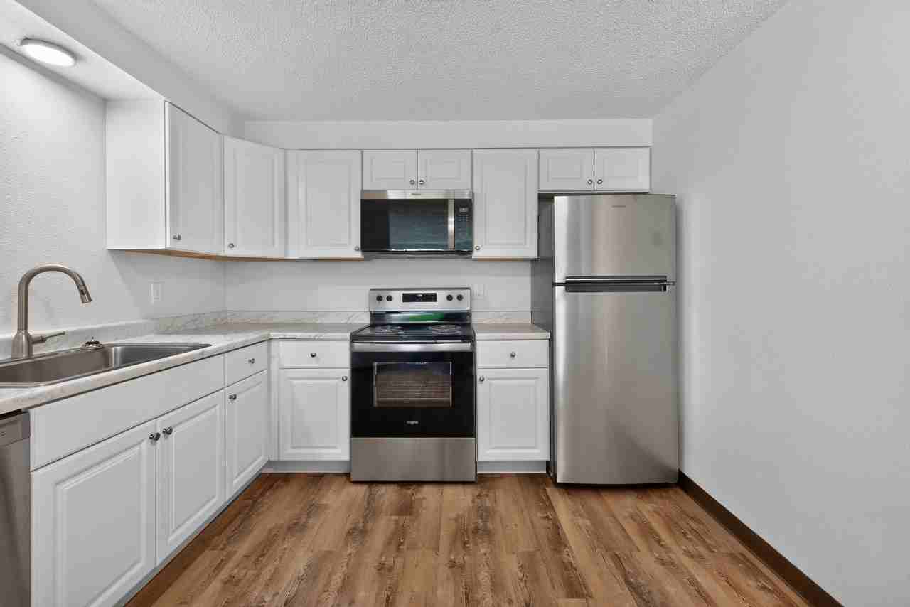 Rose Lane Apartments - Photo 4 of 18