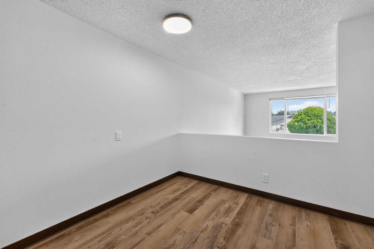 Rose Lane Apartments - Photo 6 of 18