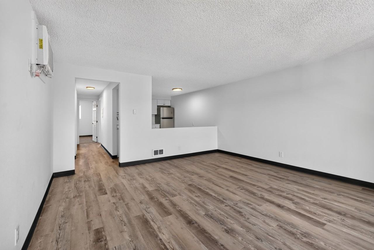 Rose Lane Apartments - Photo 7 of 18
