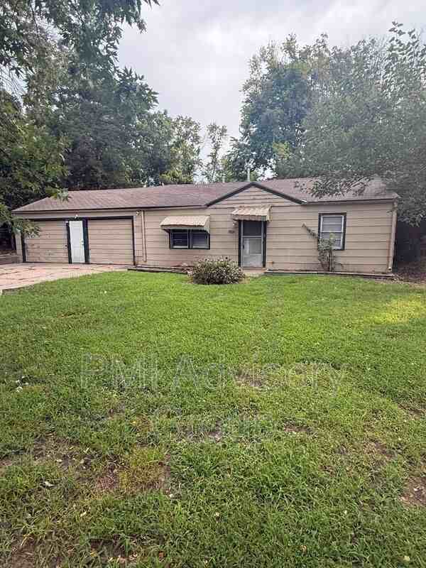 3364 Se Irvingham St - Photo 2 of 8