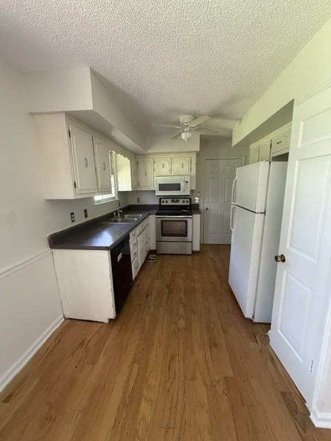 2900 Moss Spring Dr #1 - Photo 4 of 18