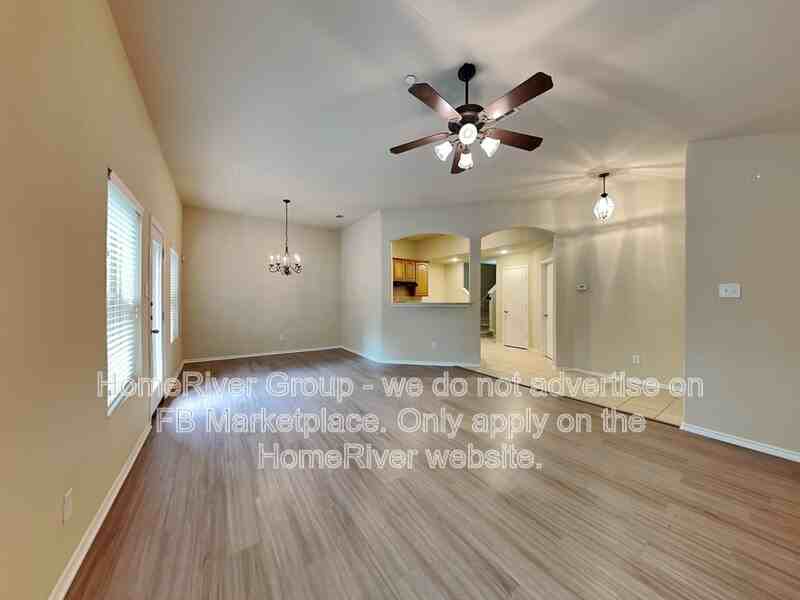 1127 Sophia St - Photo 2 of 30
