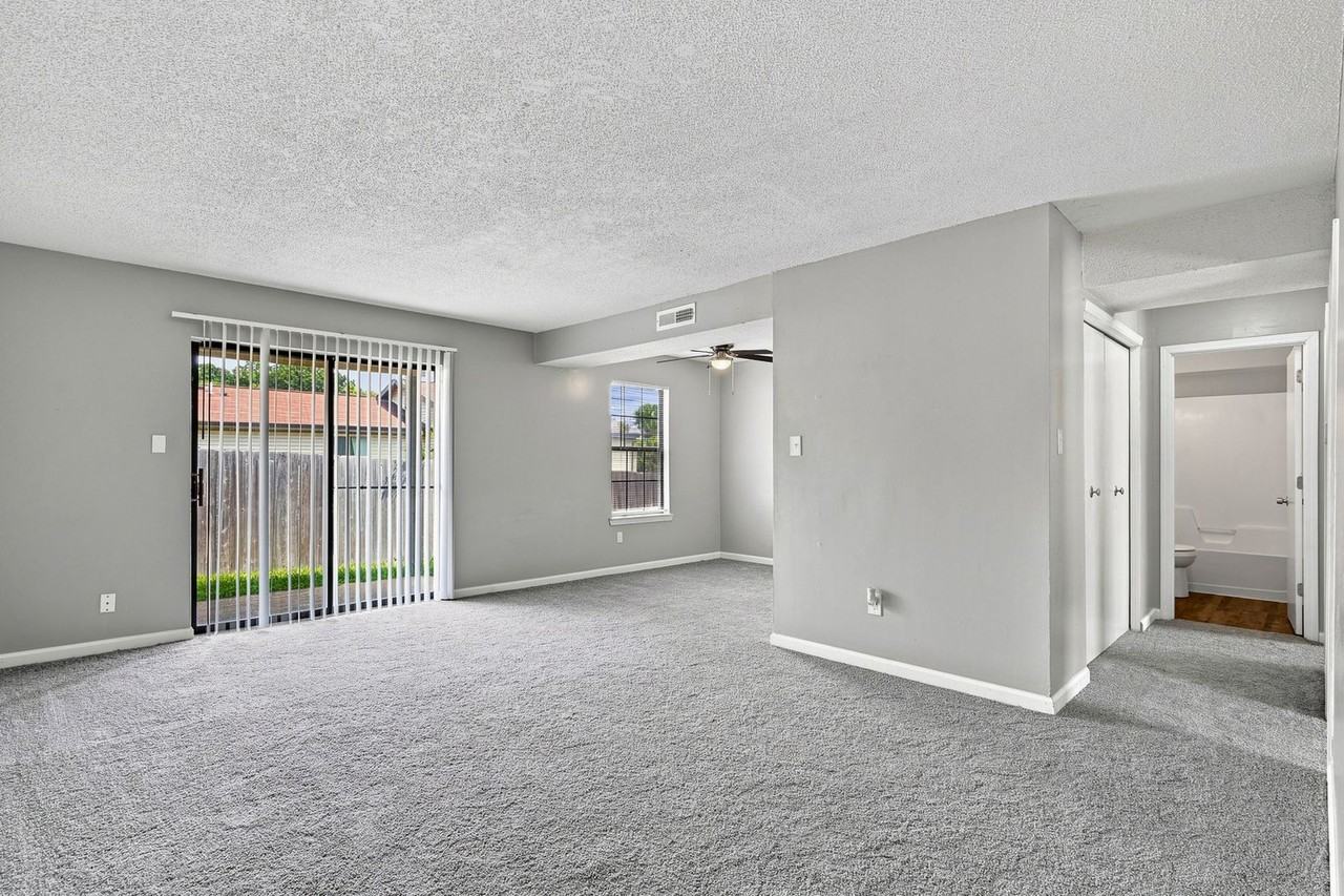 Stephens Park Apartments - Photo 3 of 9