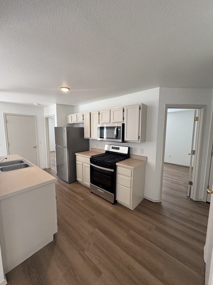 601 Cedar Brook Ct #1 - Photo 6 of 17