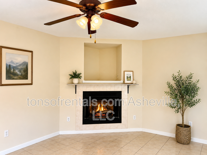 28 Rotunda Cir - Photo 3 of 16