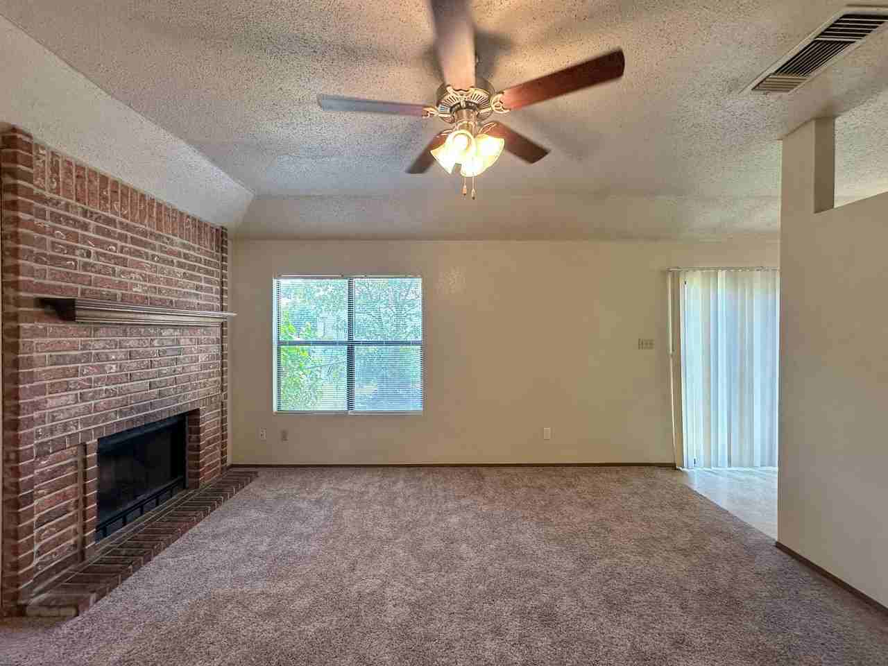 2707 Taft St - Photo 3 of 33