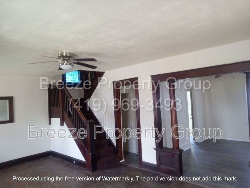 244 Knower St - Photo 5 of 10