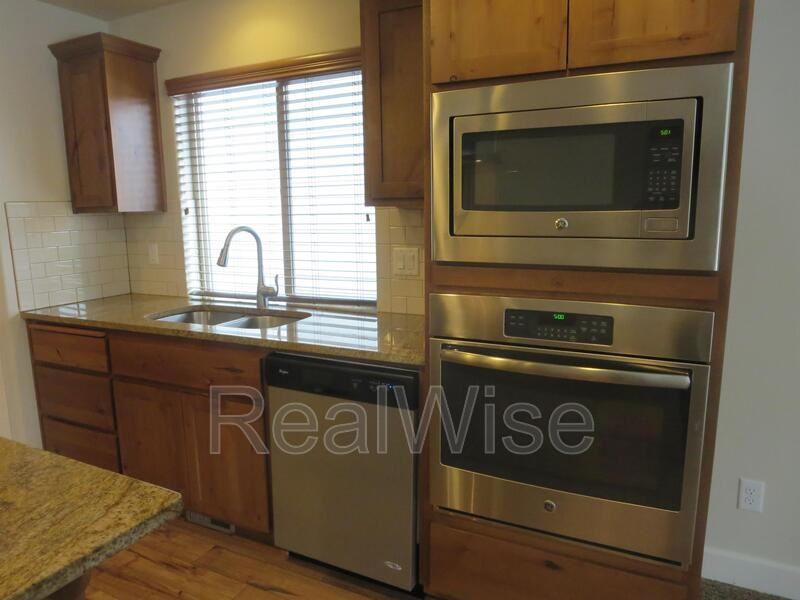 3006 Ne Red Oak Dr - Photo 4 of 22