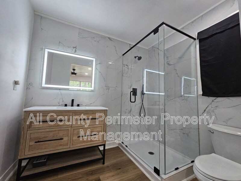 2107 Pinehurst Dr - Photo 6 of 12