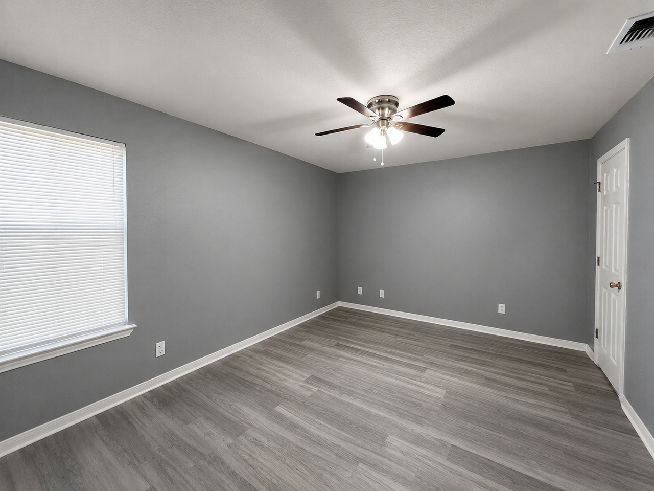 2907 Cantabrian Dr #B - Photo 7 of 11
